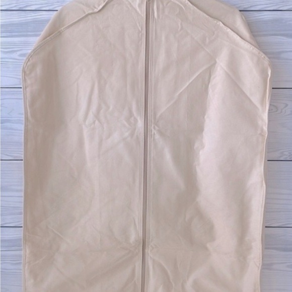 Louis Vuitton Beige full Garment Cover - Picture 3 of 12